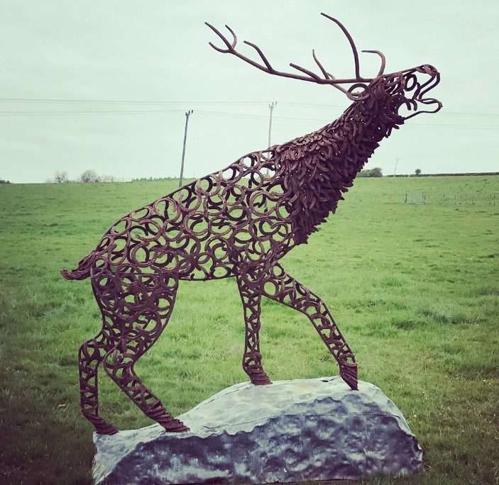 Climbing Rustic Stag Bellow Design