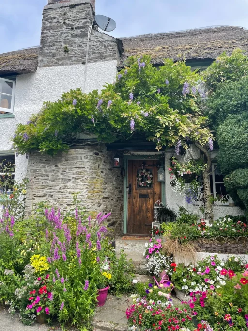 image of a cottage