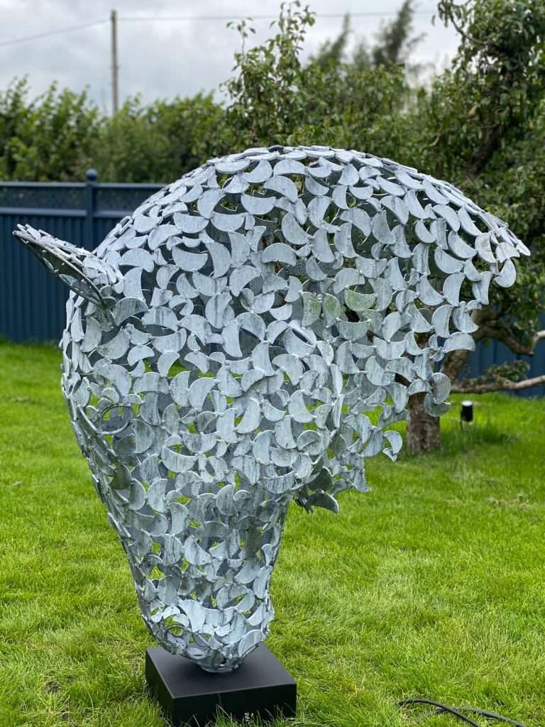 horse head mild sculpture looking left